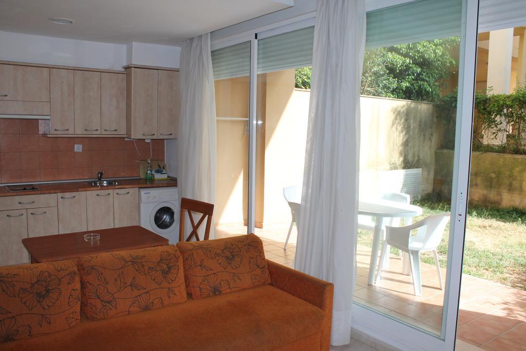 Apartamentos Turisticos Canos De Meca Los Canos De Meca Bagian luar foto