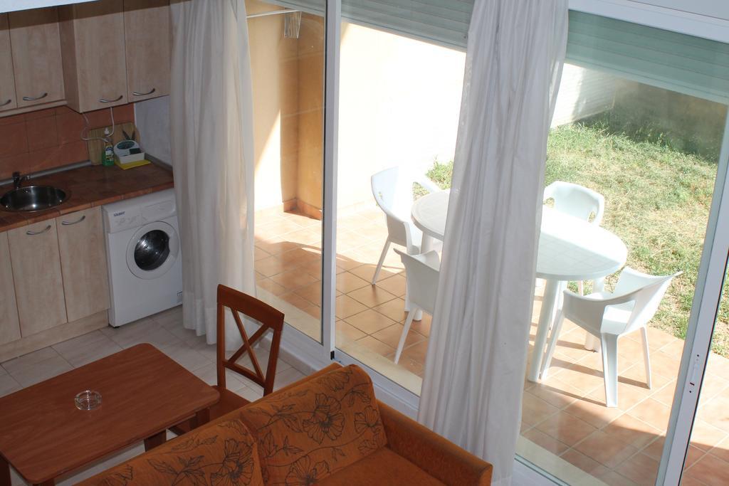 Apartamentos Turisticos Canos De Meca Los Canos De Meca Bagian luar foto