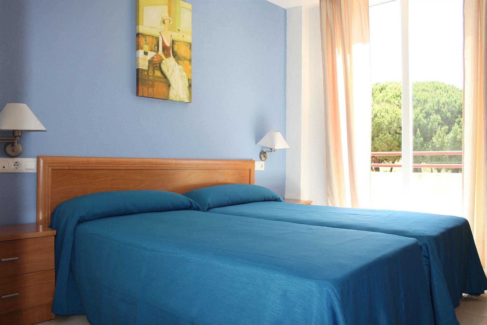 Apartamentos Turisticos Canos De Meca Los Canos De Meca Bagian luar foto
